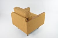 Image 5 of  Fauteuil carré jaune chiné