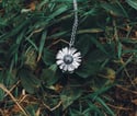 Daisy necklace 