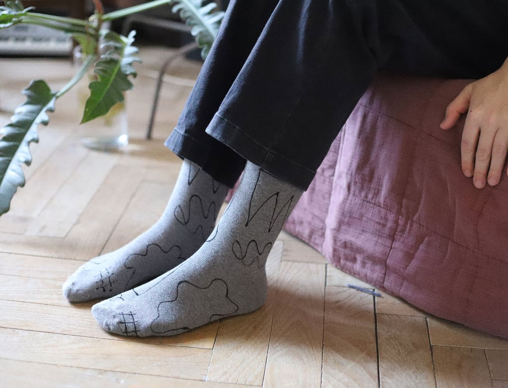 Image of GREY SOCKS WITH DRAWING