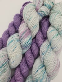 Image 3 of Un brin de lilas - Kit chaussettes 