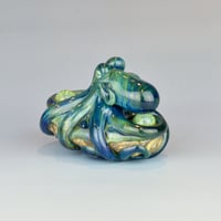 Image 6 of LG. Little Streaky Aura Blue Octopus - Flameworked Glass Sculpture Bead