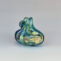 Image 2 of LG. Little Streaky Aura Blue Octopus - Flameworked Glass Sculpture Bead