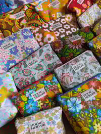 Image 1 of Pochettes et trousses de l'été