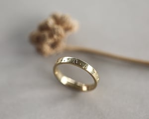 Image of 18ct Yellow Gold 3mm ‘Star' Eternity ring