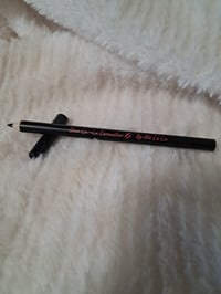 Image 2 of LIP LINER 💋 " BLACK"