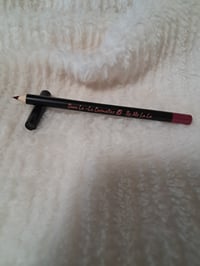 Image 2 of LIP LINER 💋 "RED WINE"