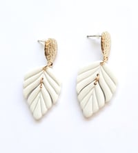 Image 1 of Leaf Dangle white