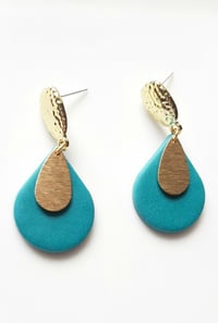Teardrop Teal green