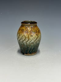 Image 1 of Tiny Vase 1