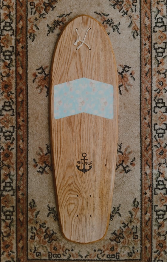 Image of Inlay Round Tail 29"