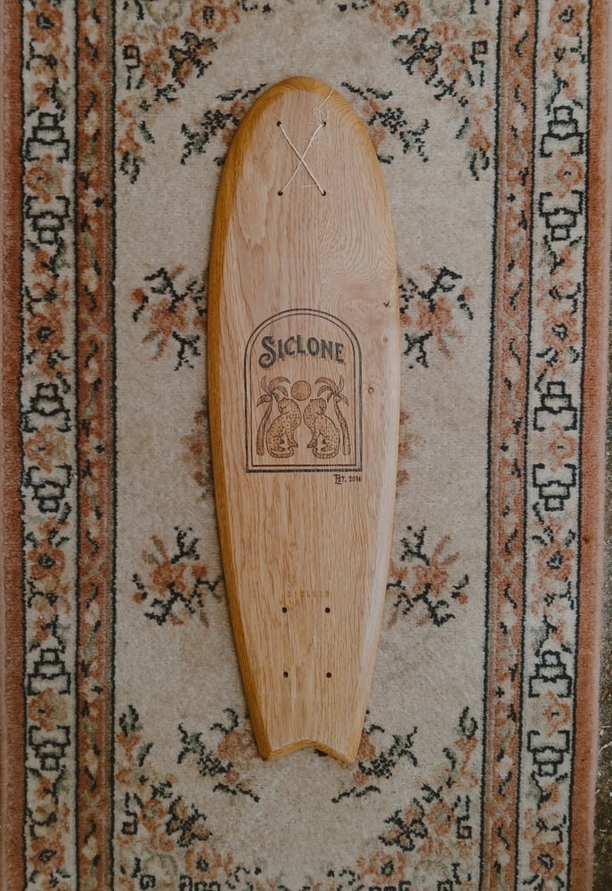 Image of Fishtail 26" Gravure