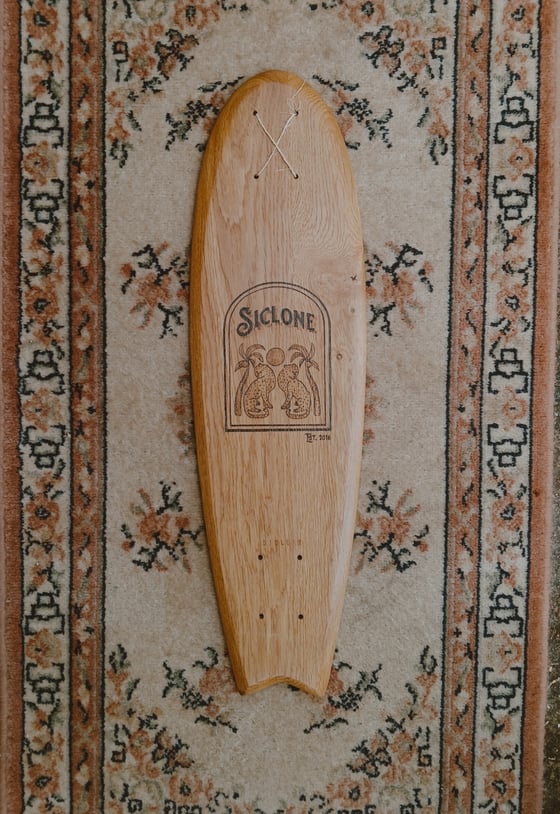 Image of Fishtail 26" Gravure