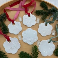 Image 2 of FLEUR DE NOEL à nouer