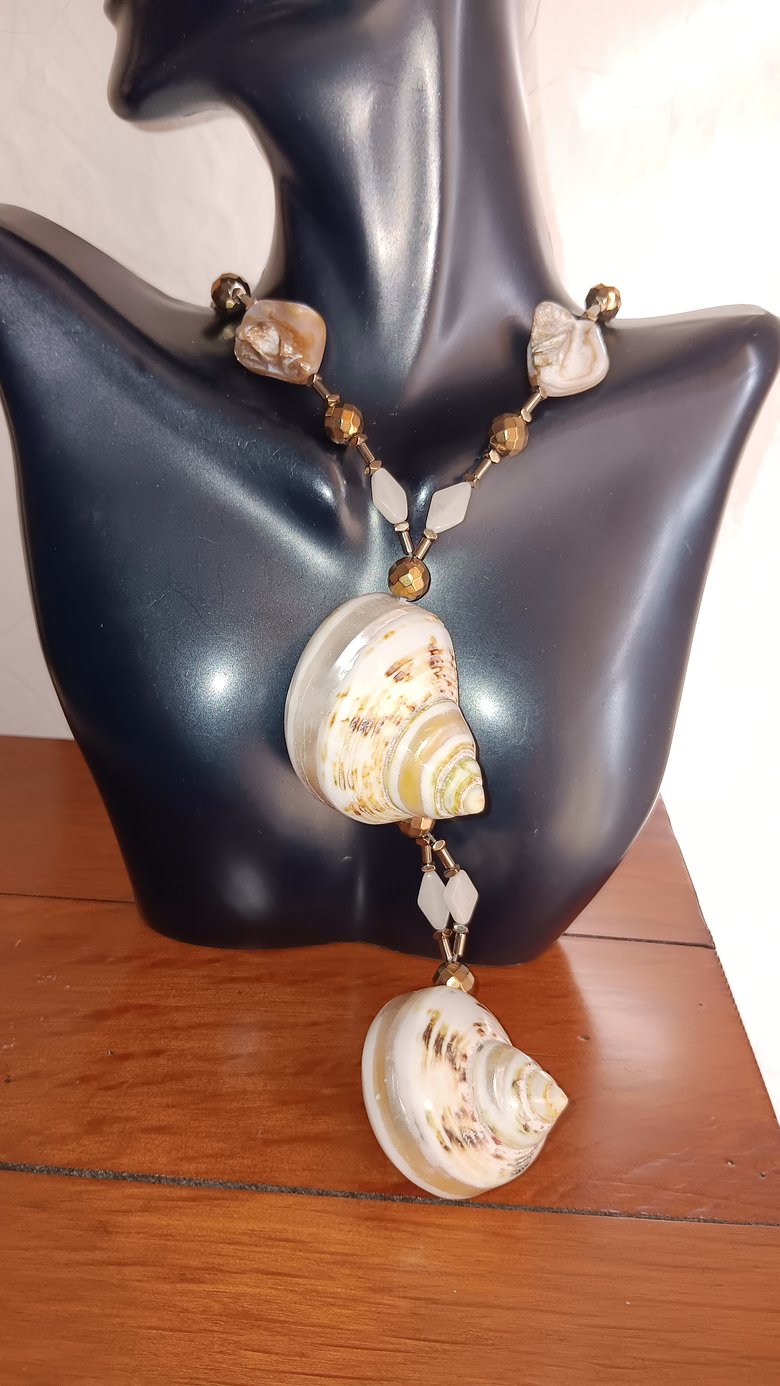 Image of TWO TIERED SHELL AND PEARL NECKLACE W/GOLD TONED ACCENTS