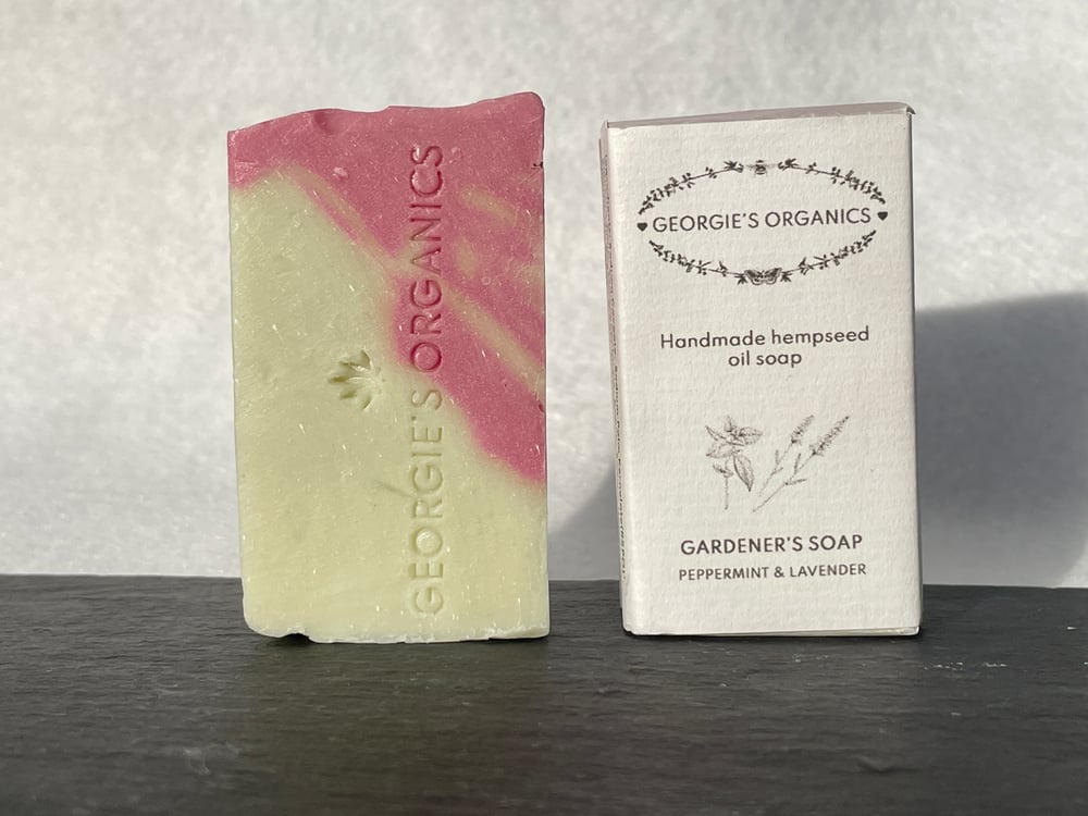 Image of GARDENER'S SOAP - Peppermint & Lavender