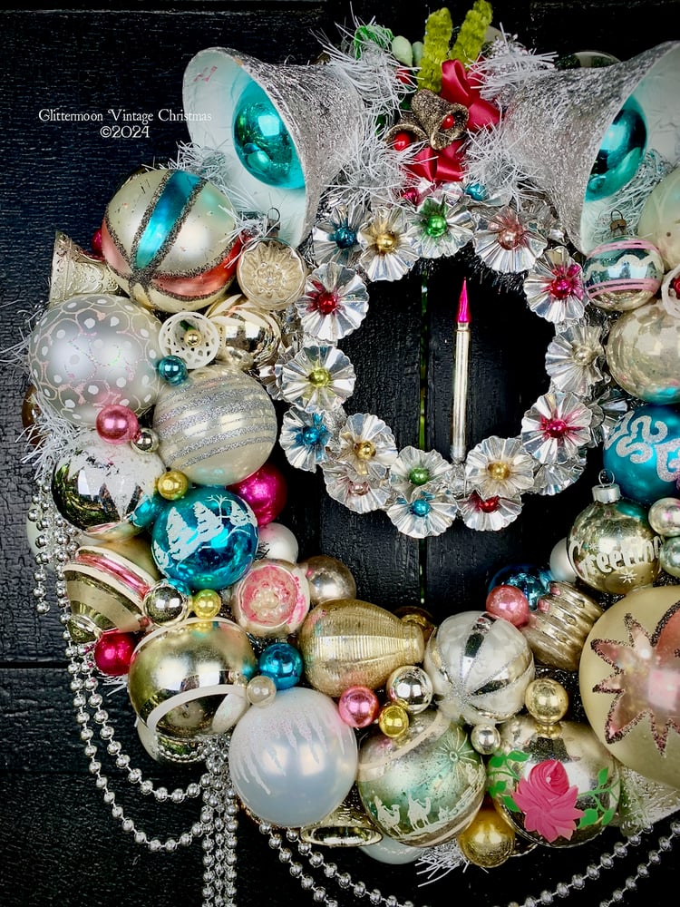 Image of SILVER BELLS Wreath