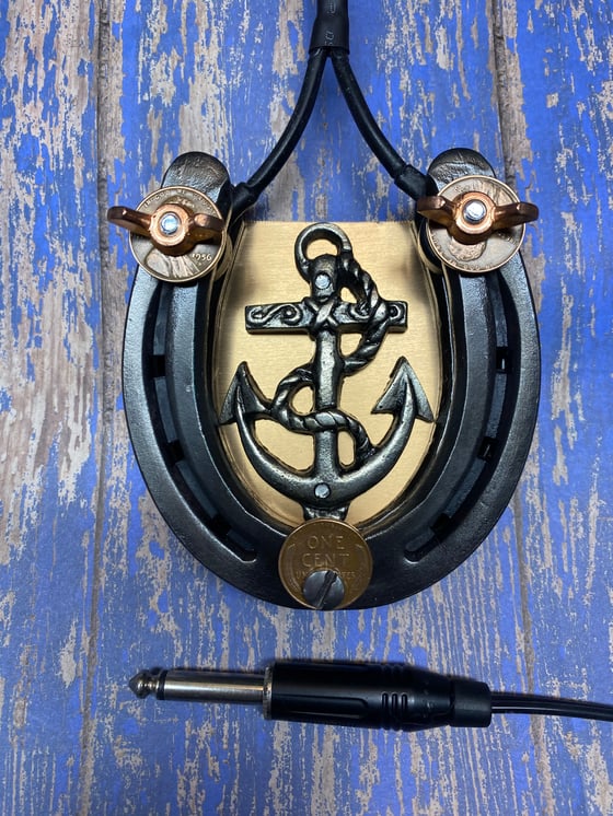 Image of CUSTOM ANCHOR HORSESHOE FOOTSWITCH