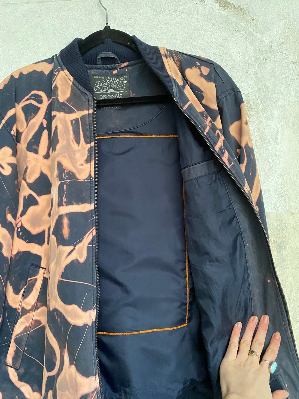 TIGERS bleached bomber