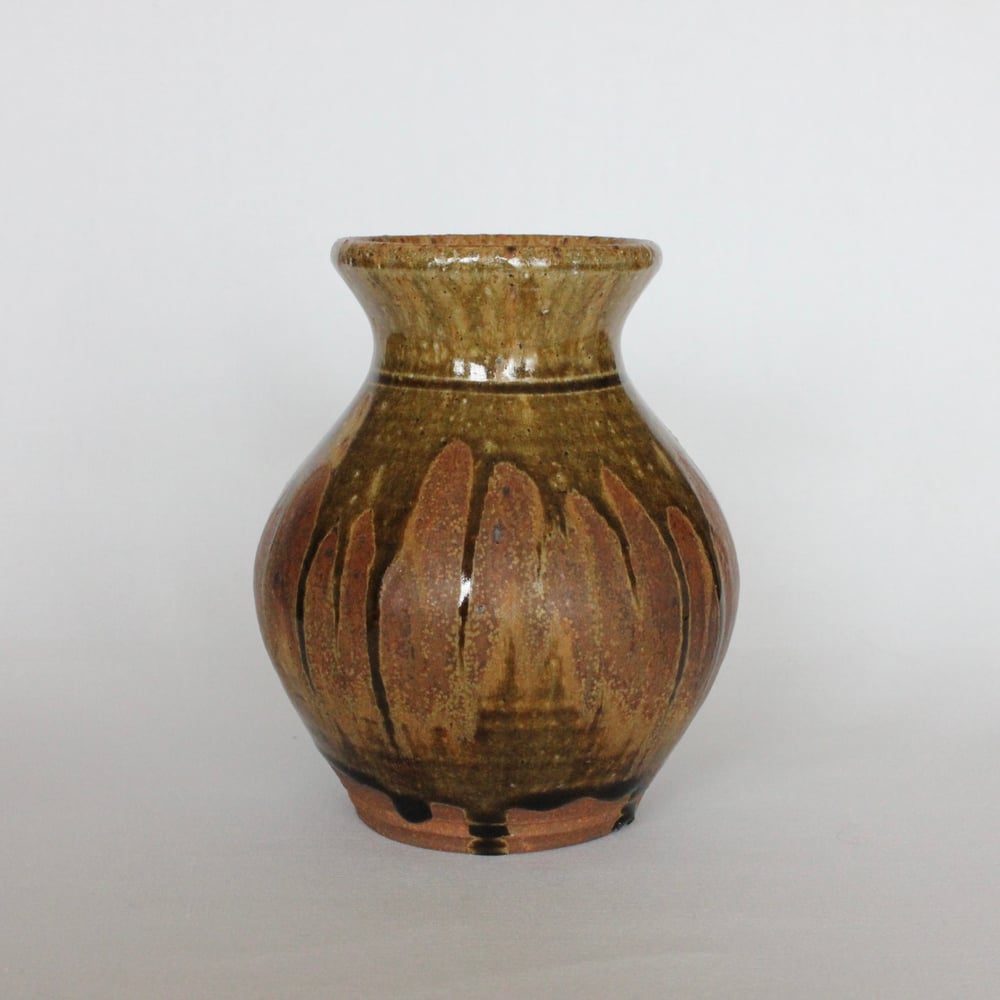 Image of Alkaline Vase with Iron 