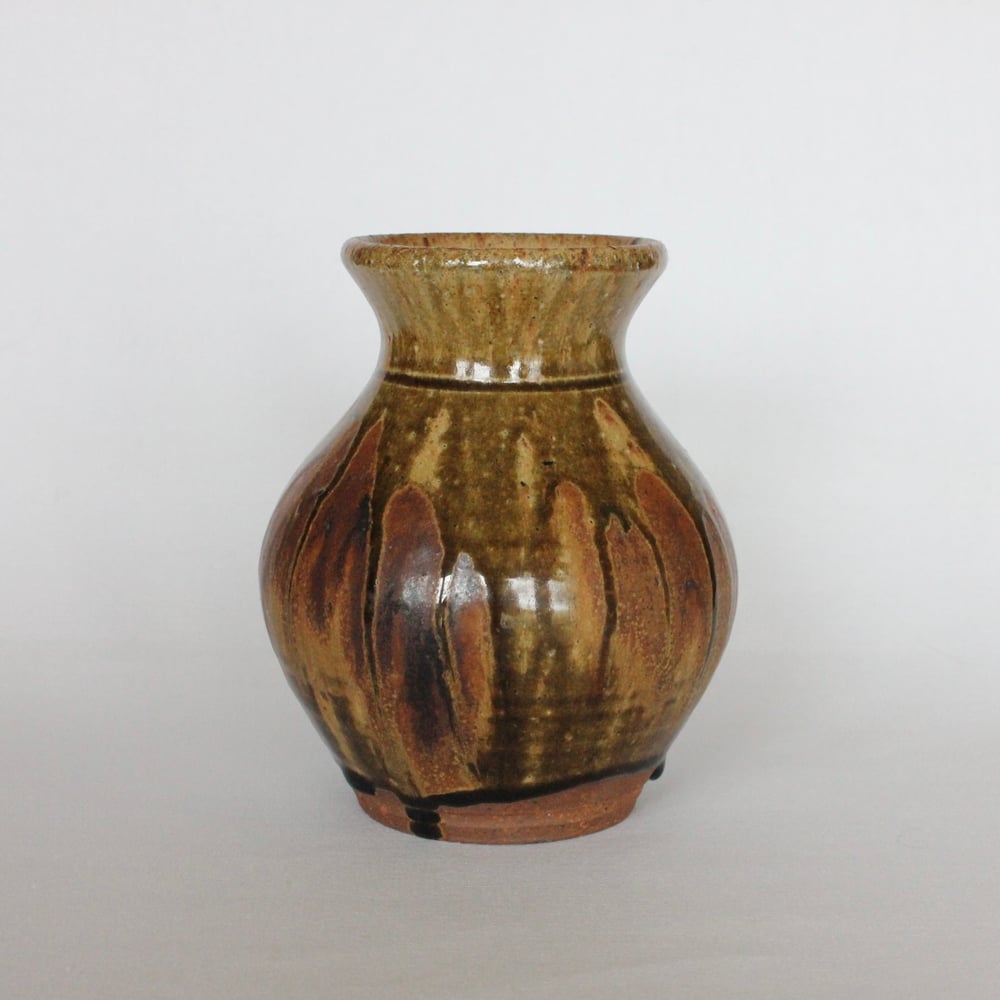 Image of Alkaline Vase with Iron 