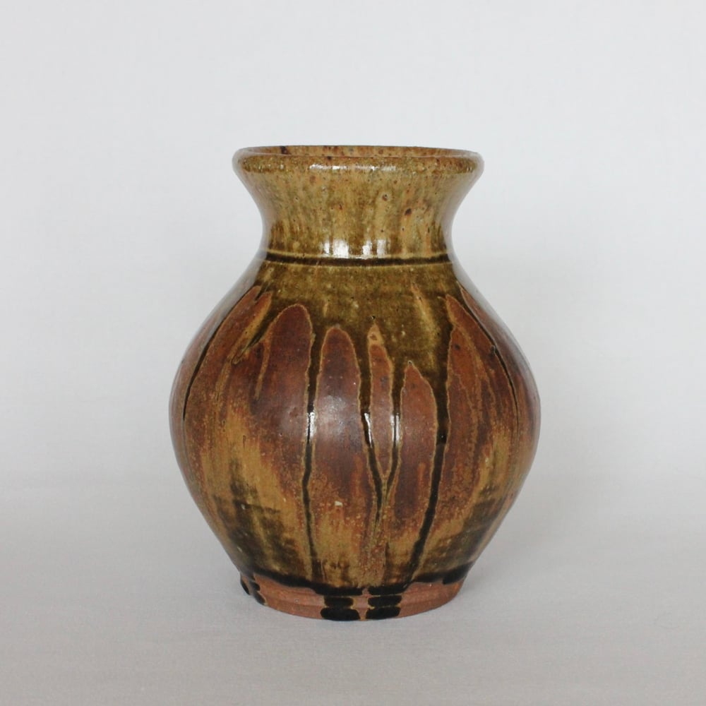 Image of Alkaline Vase with Iron 