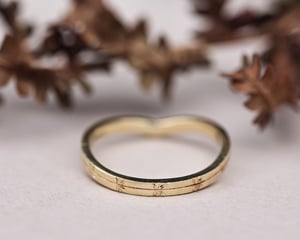 Image of 18ct yellow Gold, 2mm, Cleavers Engraved, Wishbone Ring