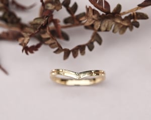 Image of 18ct yellow Gold, 2mm, Cleavers Engraved, Wishbone Ring