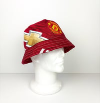 Image 3 of Manchester United Bucket Hat [FERNANDES] 2020 Home