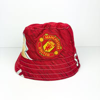 Image 1 of Manchester United Bucket Hat [FERNANDES] 2020 Home