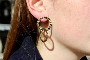 Image of Boucles d'oreilles martelées double 