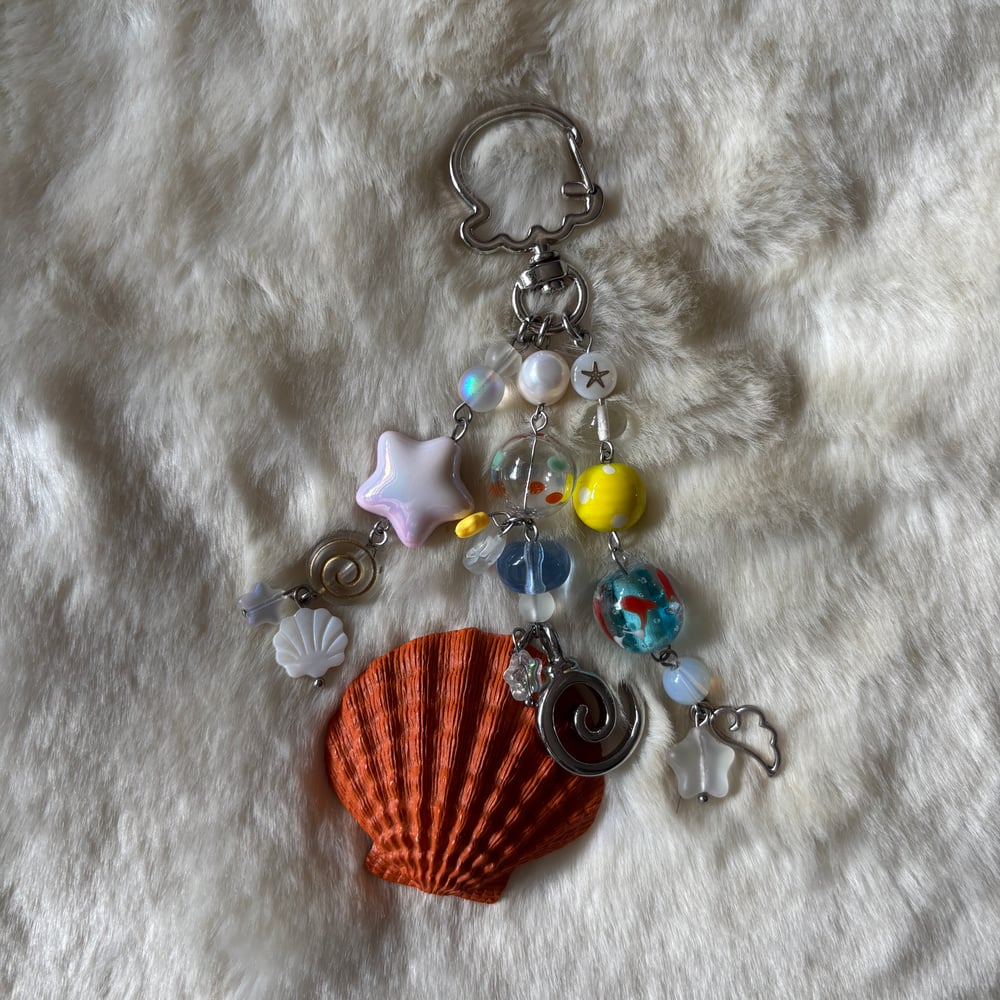 Image of SEASHELL KEYCHAIN