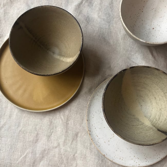 Bols en grès couleurs variées 