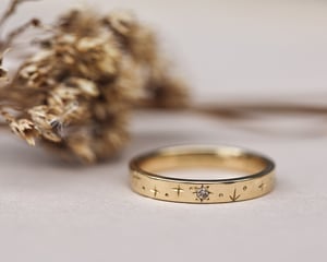 Image of 18ct Yellow Gold 3mm ‘Star' Eternity ring