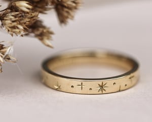 Image of 18ct Yellow Gold 3mm ‘Star' Eternity ring