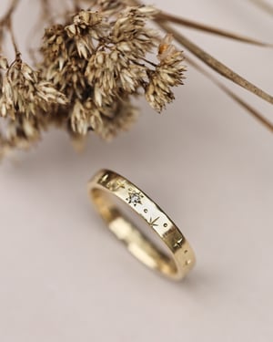 Image of 18ct Yellow Gold 3mm ‘Star' Eternity ring