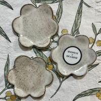 Image 2 of FLOWER PLATE SET (white glaze)