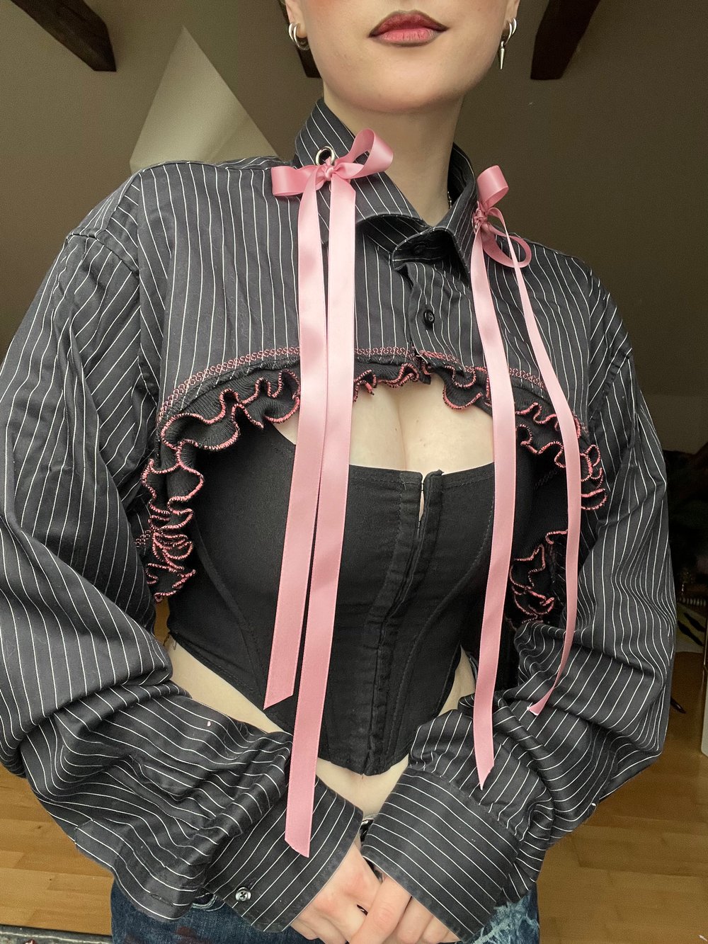 Image of FRILLY SHRUG #1.5