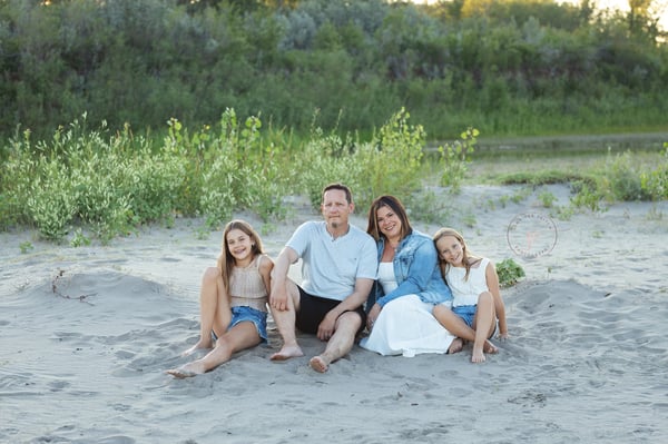Image of 12 Days of Christmas Sale Family Session in August