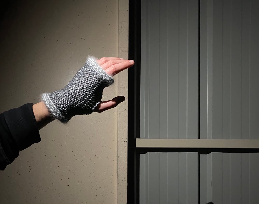 Image of Silver mesh mittens