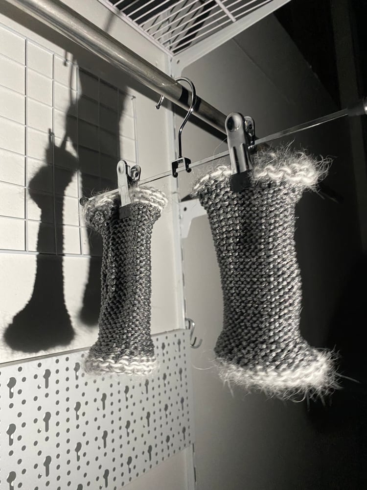 Image of Silver mesh mittens