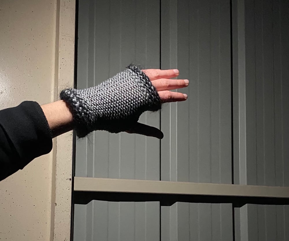 Image of Silver mesh mittens