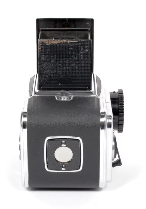 Image of Hasselblad 500C/M camera w/ Planar 50mm F4 CF lens + a12 Back + WLF #5430