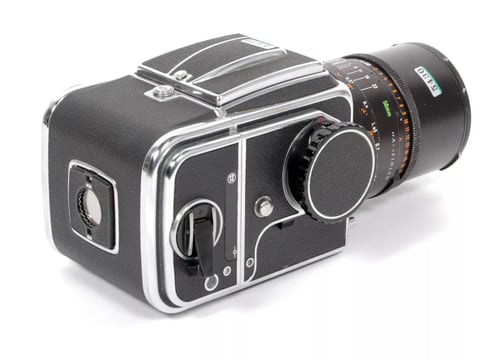 Image of Hasselblad 500C/M camera w/ Planar 50mm F4 CF lens + a12 Back + WLF #5430