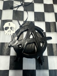 Image 3 of Anarchy on the Tree