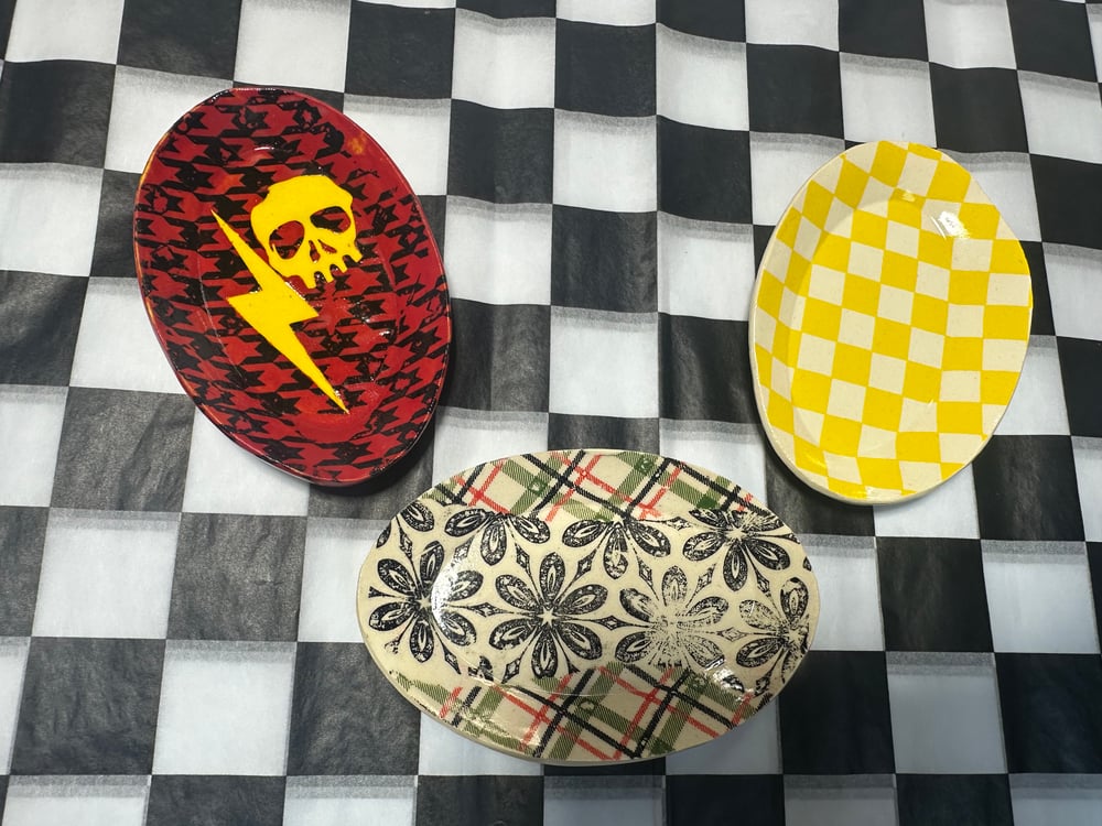 Lil Oval Dishes 