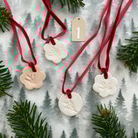 Image 3 of MINI MÉDAILLONS en coffret