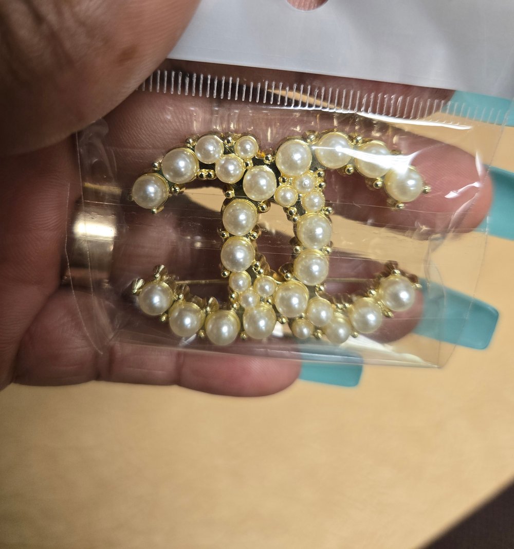Image of  Brooch  (Gold/Pearls)