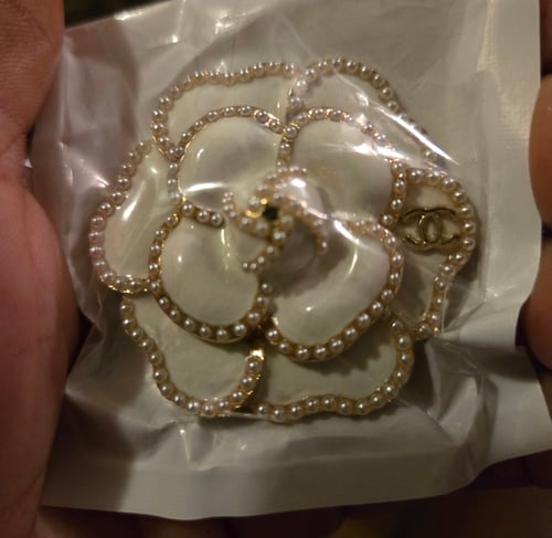Image of Beige Flower Shaped Brooch