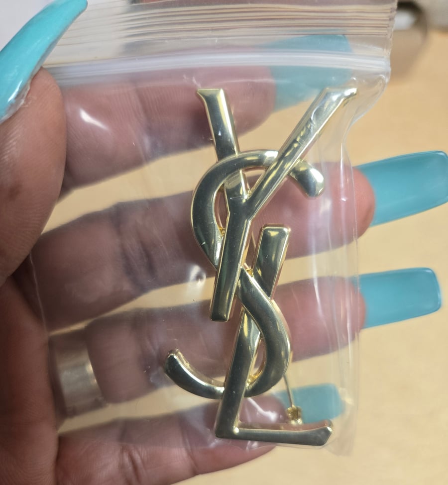 Image of Gold Fashionable Brooch