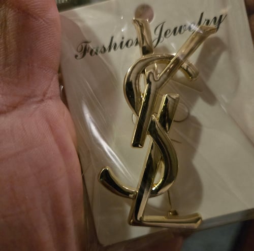 Image of Gold Fashionable Brooch